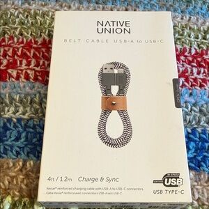 Native Union USB-A to USB-C Belt Cable - Black and White